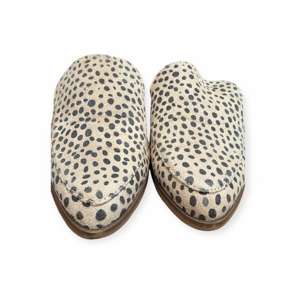 CL by Laundry Mules Women‎ 7 Tan Dalmatian Pointed Toe Slip On Flats - Picture 2 of 11